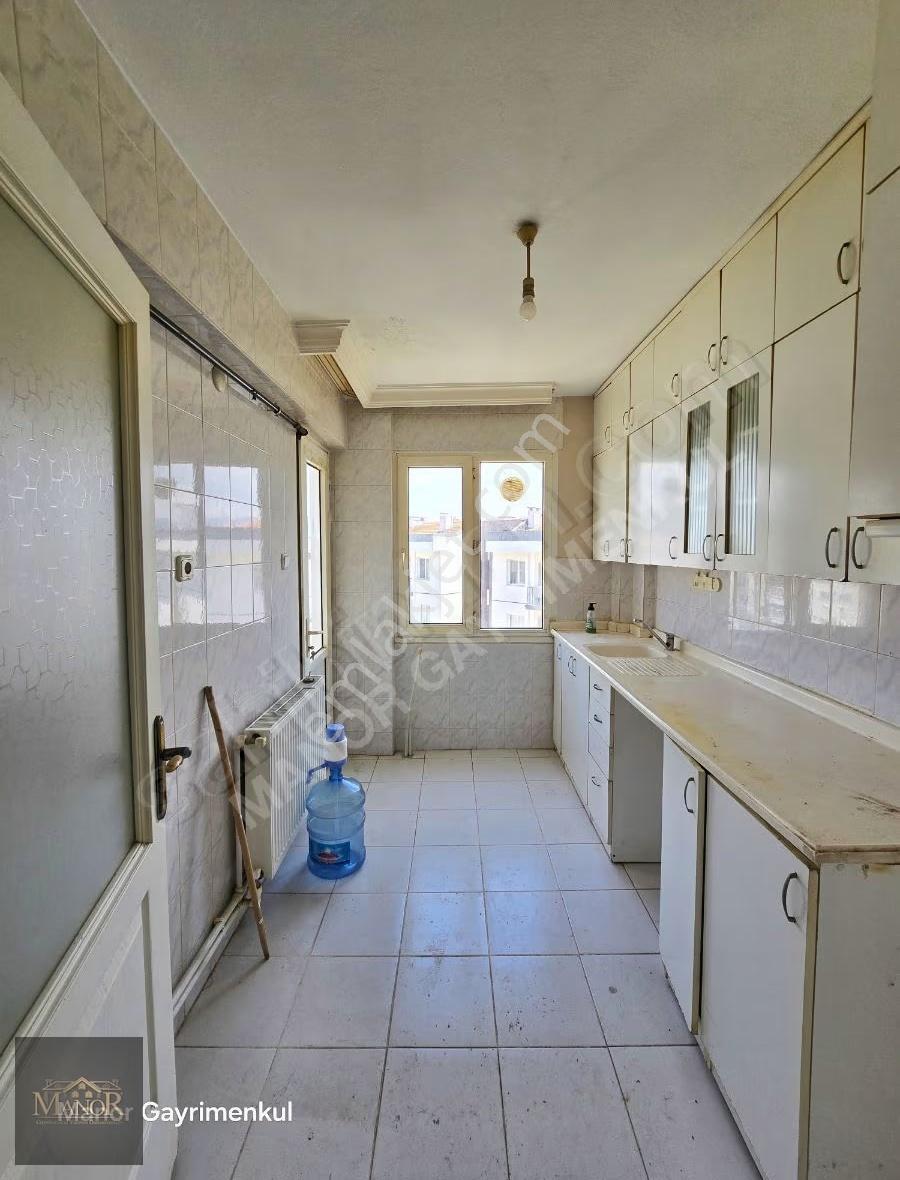 Kuşadası Hacıfeyzullah Mahallesinde 2+1 Doğalgazlı Kiralık Daire - Görsel 19