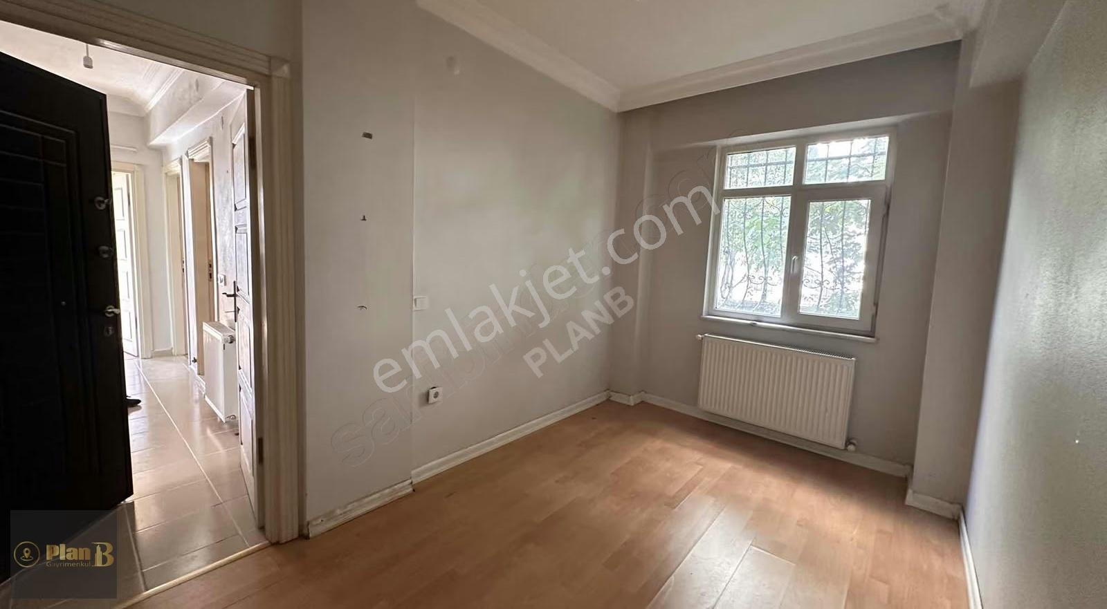 Yeşilova Merkez'de Aile Apartmanında 2+1 Kiralık Daire - Görsel 23