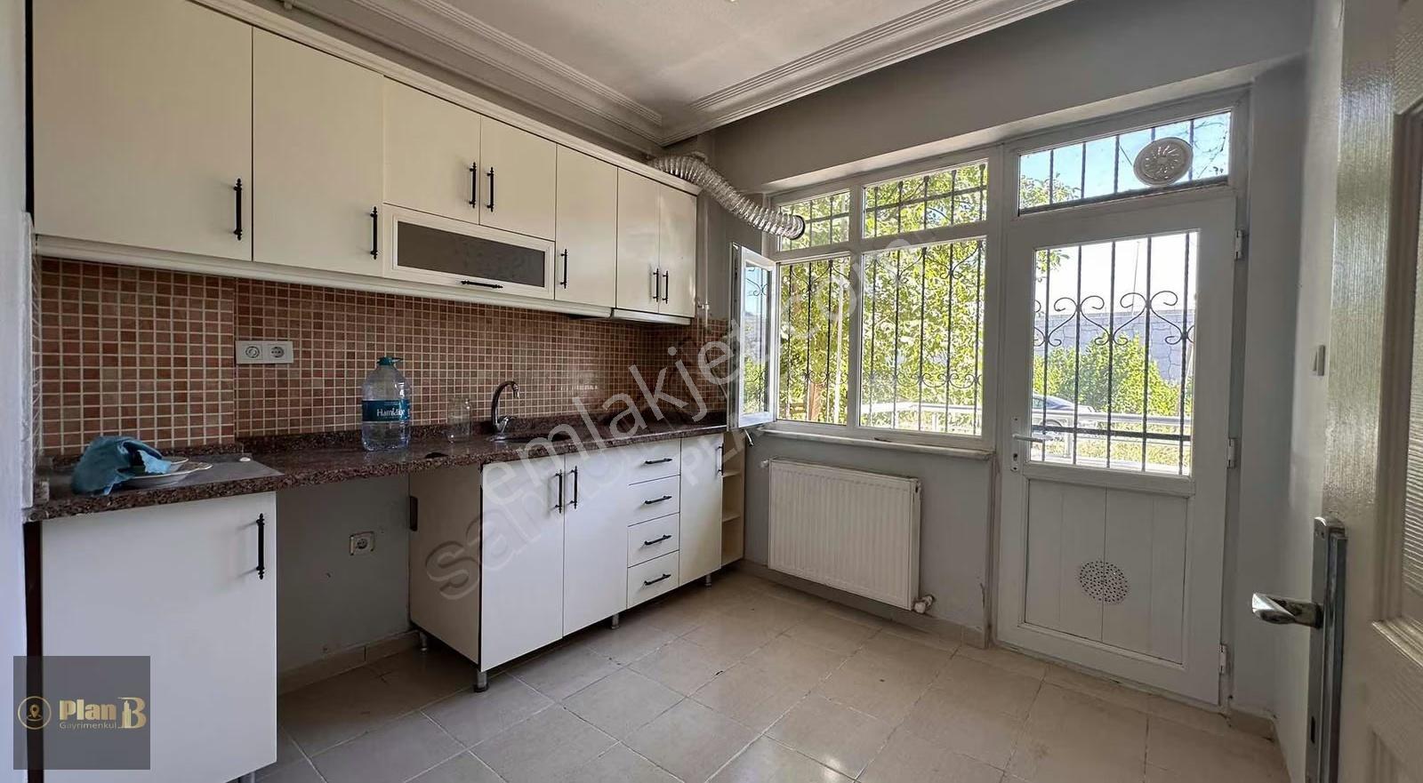 Yeşilova Merkez'de Aile Apartmanında 2+1 Kiralık Daire - Görsel 8