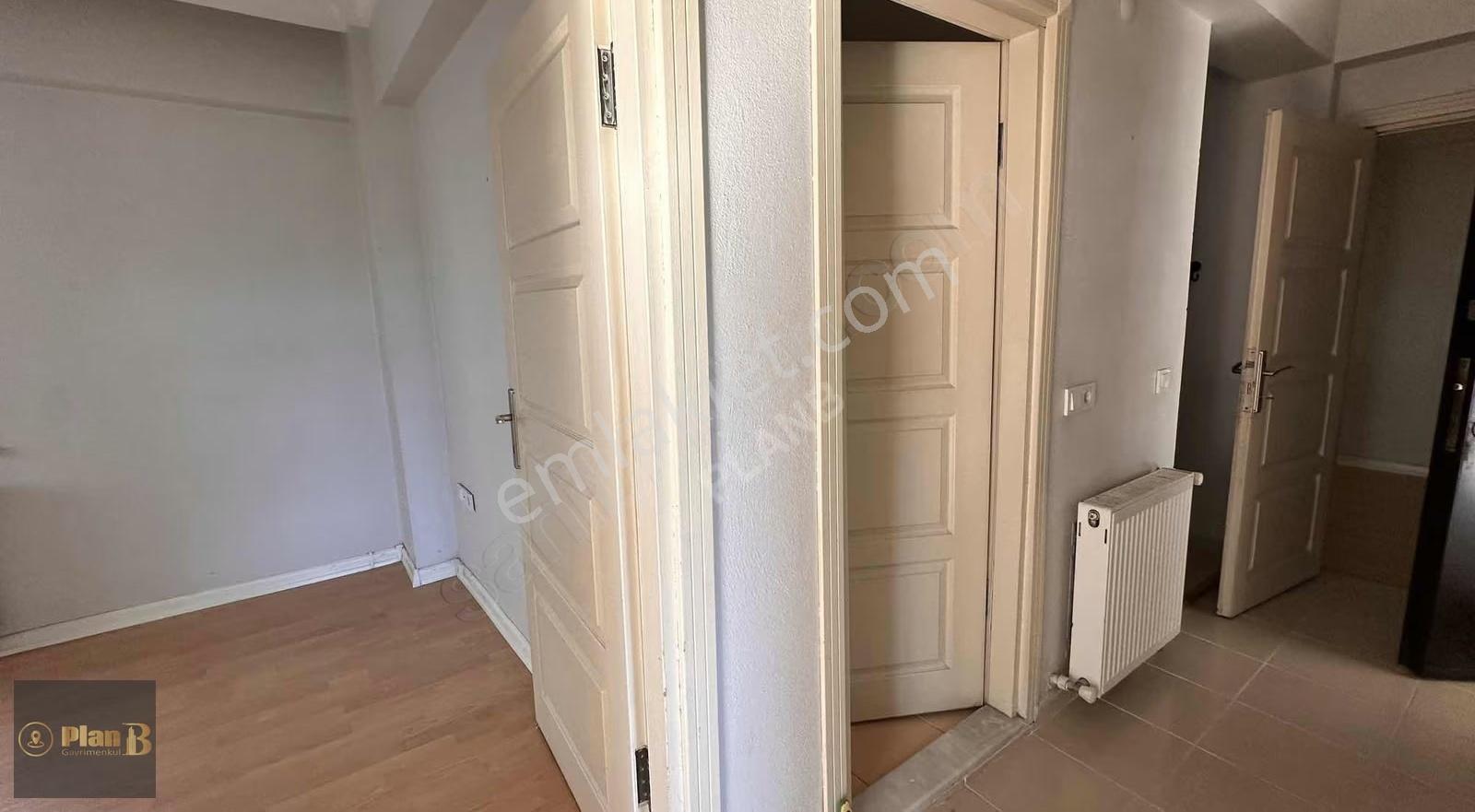 Yeşilova Merkez'de Aile Apartmanında 2+1 Kiralık Daire - Görsel 13