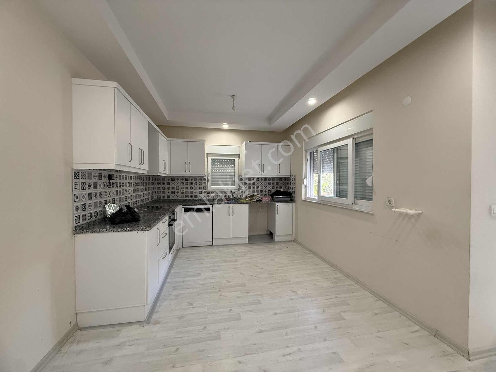 Çakırlarda 2700 M2 Üstüne 2 Katlı Müstakil Ev - Görsel 24