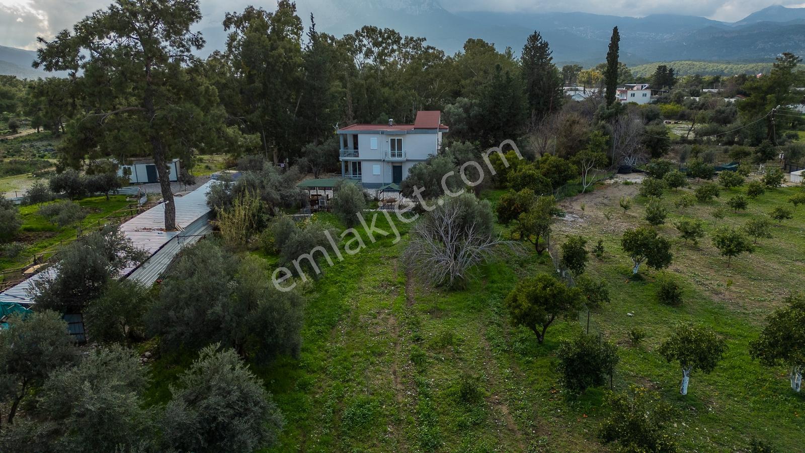 Çakırlarda 2700 M2 Üstüne 2 Katlı Müstakil Ev - Görsel 10