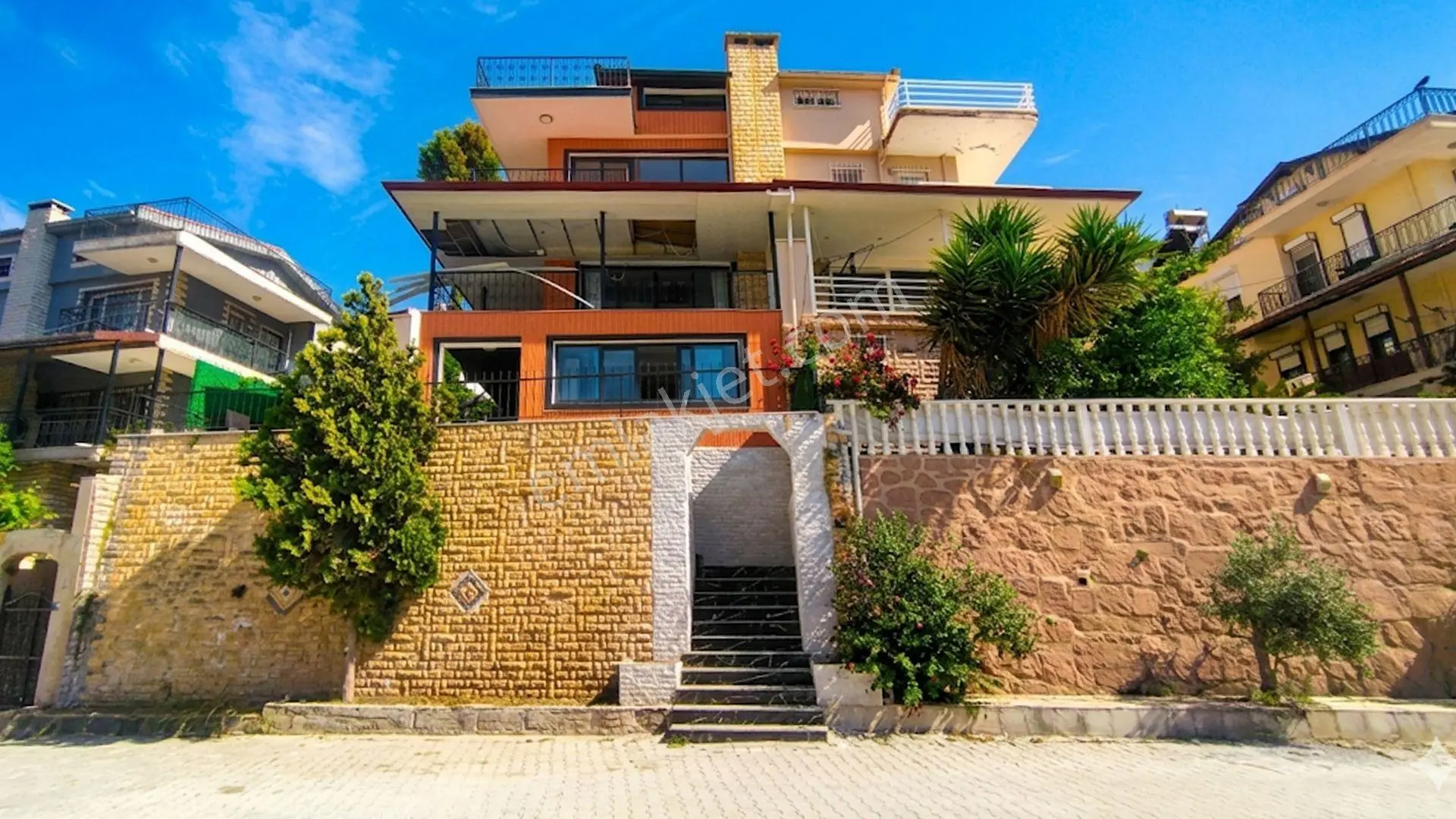Kuşadası Karaova-full Deniz Manzaralı-müştemilatlı-satılık Dubleks