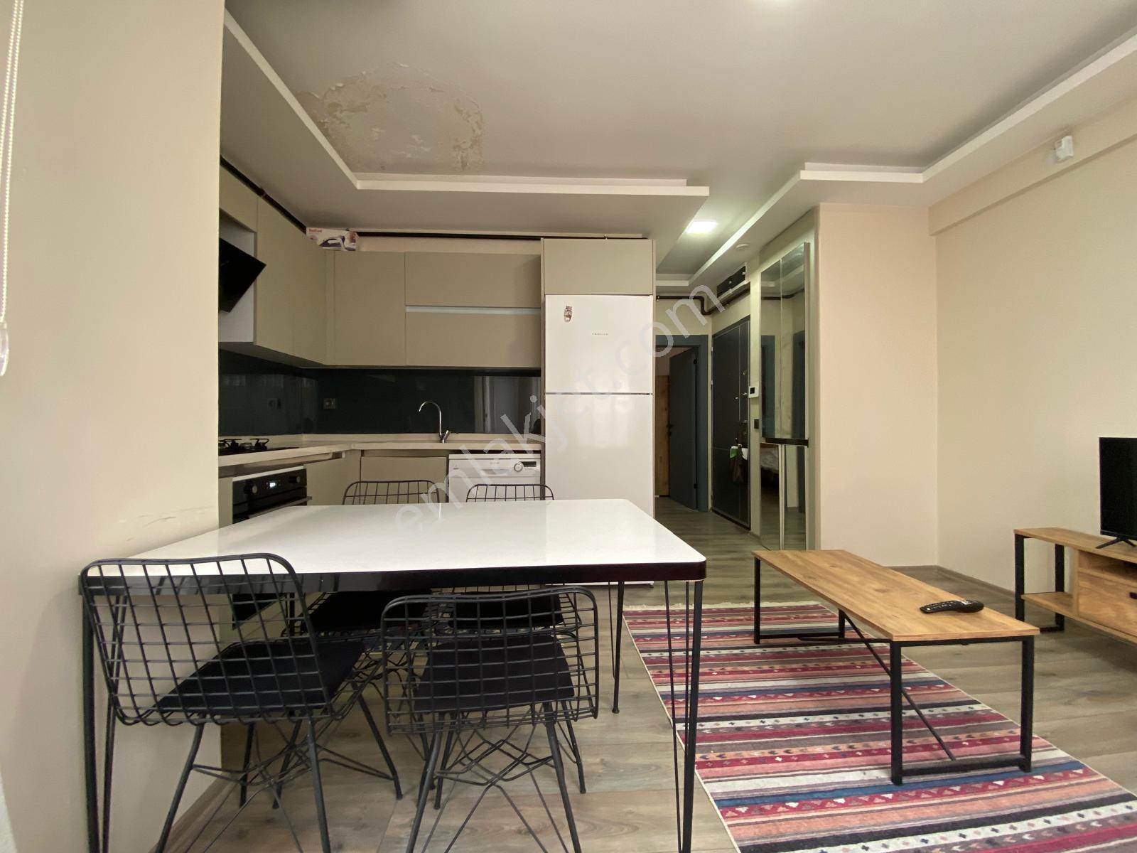 Alaçatı'dan İncek'te Bulvar Yakını 1+1 Eşyalı Kiralık Daire - Görsel 23