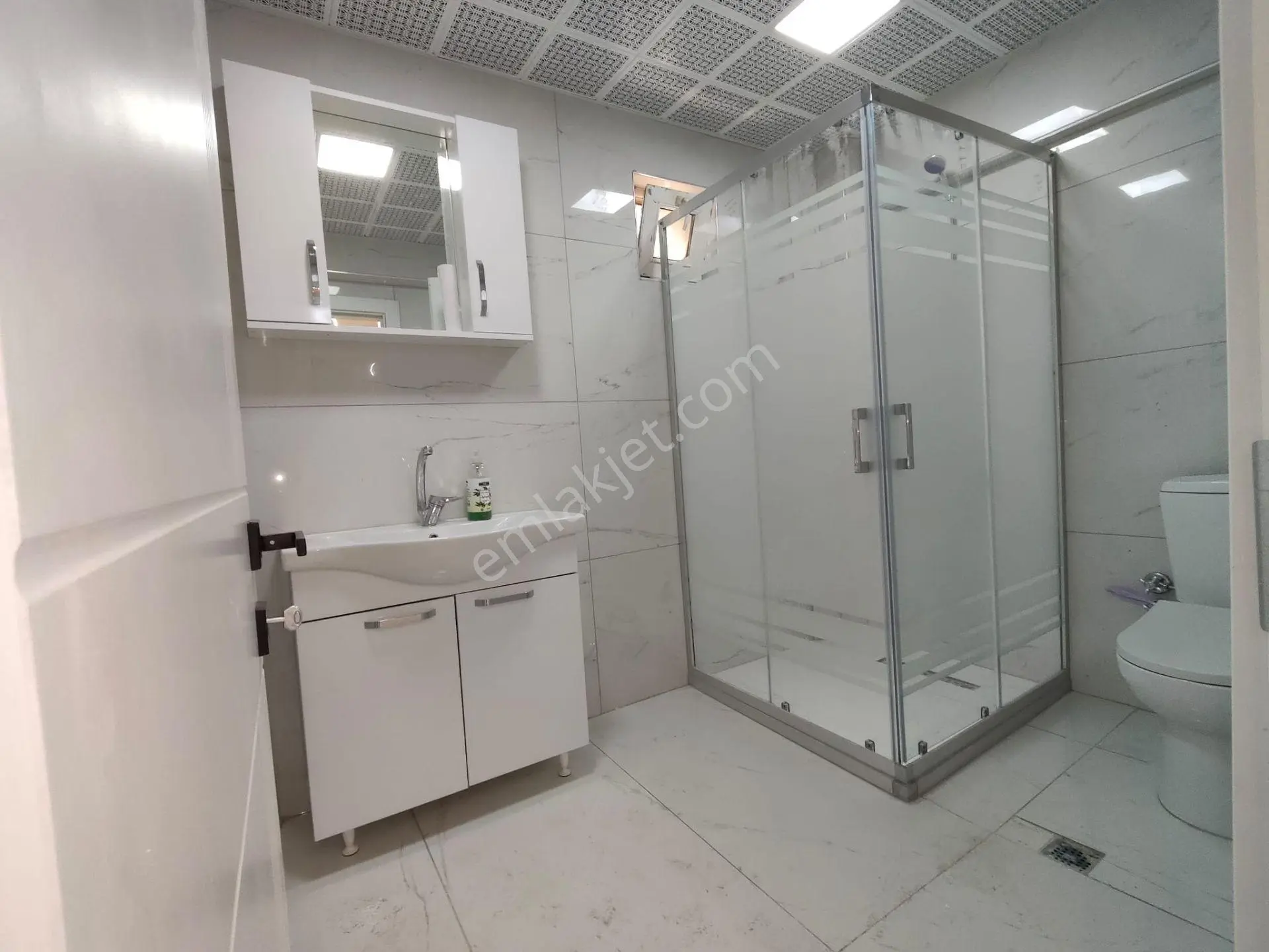 Yılmaz Gayrimenkulden Tandoğan Mah 3+1 Arakatta 135m2 Lüx Yapılı 4.149 Pazarlıklı Daire - Görsel 28