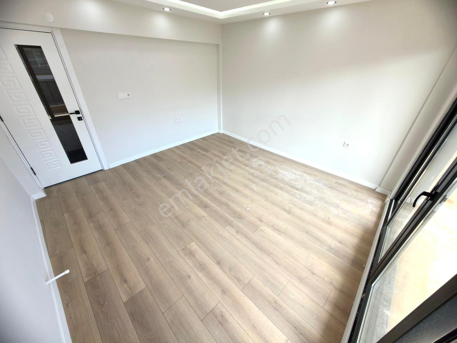 Referans'tan Akçay Merkez'de Full Yapılı Ön Cephe Denize 50 Mt 2+1 Daire - Görsel 22