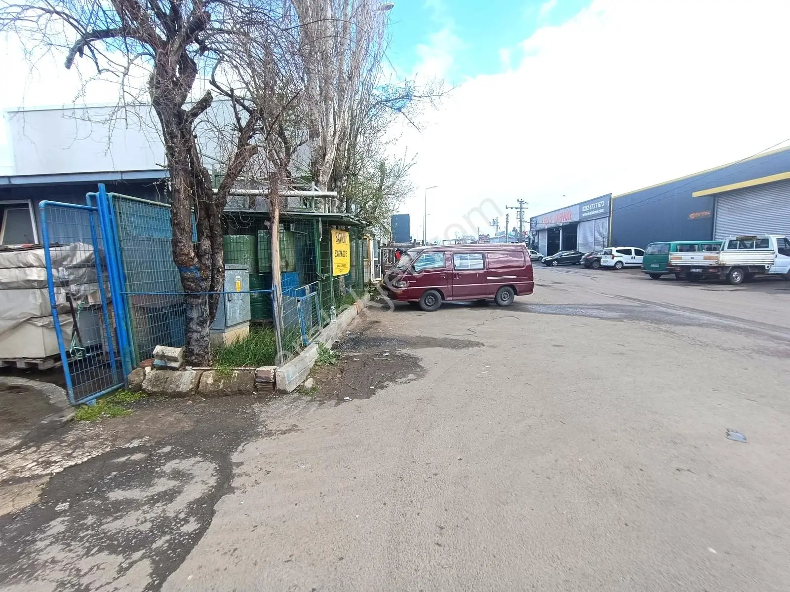 Tekirdağ Çorlu Yeni Sanayi Sitesinde 200 M2 Satılık Dükkan - Görsel 3