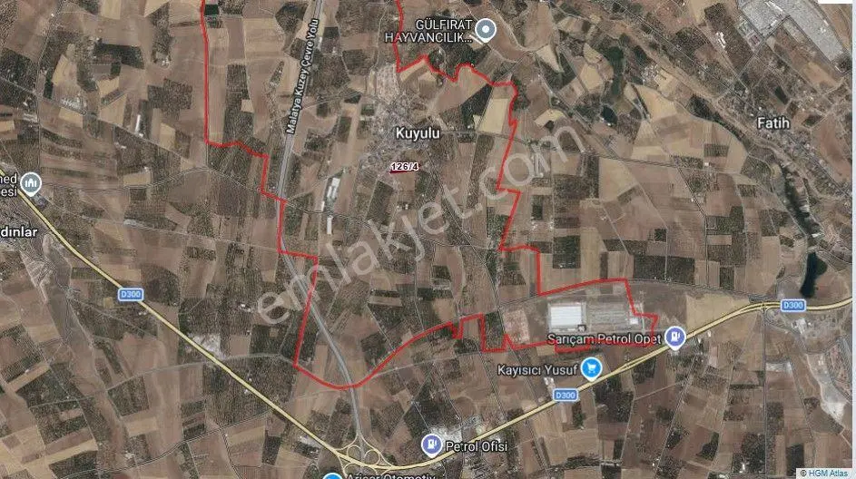 Erkan Emlaktan Kuyuluda Satılık 10548 M2 Tarla