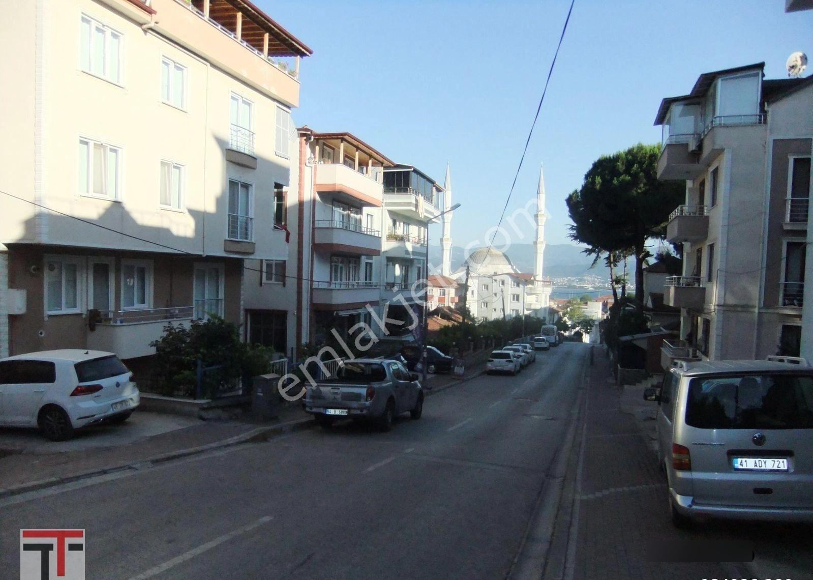 Derince Merkezde Eşyalı Aileye Ve Bekara Uygun 3+1 Daire. - Görsel 2
