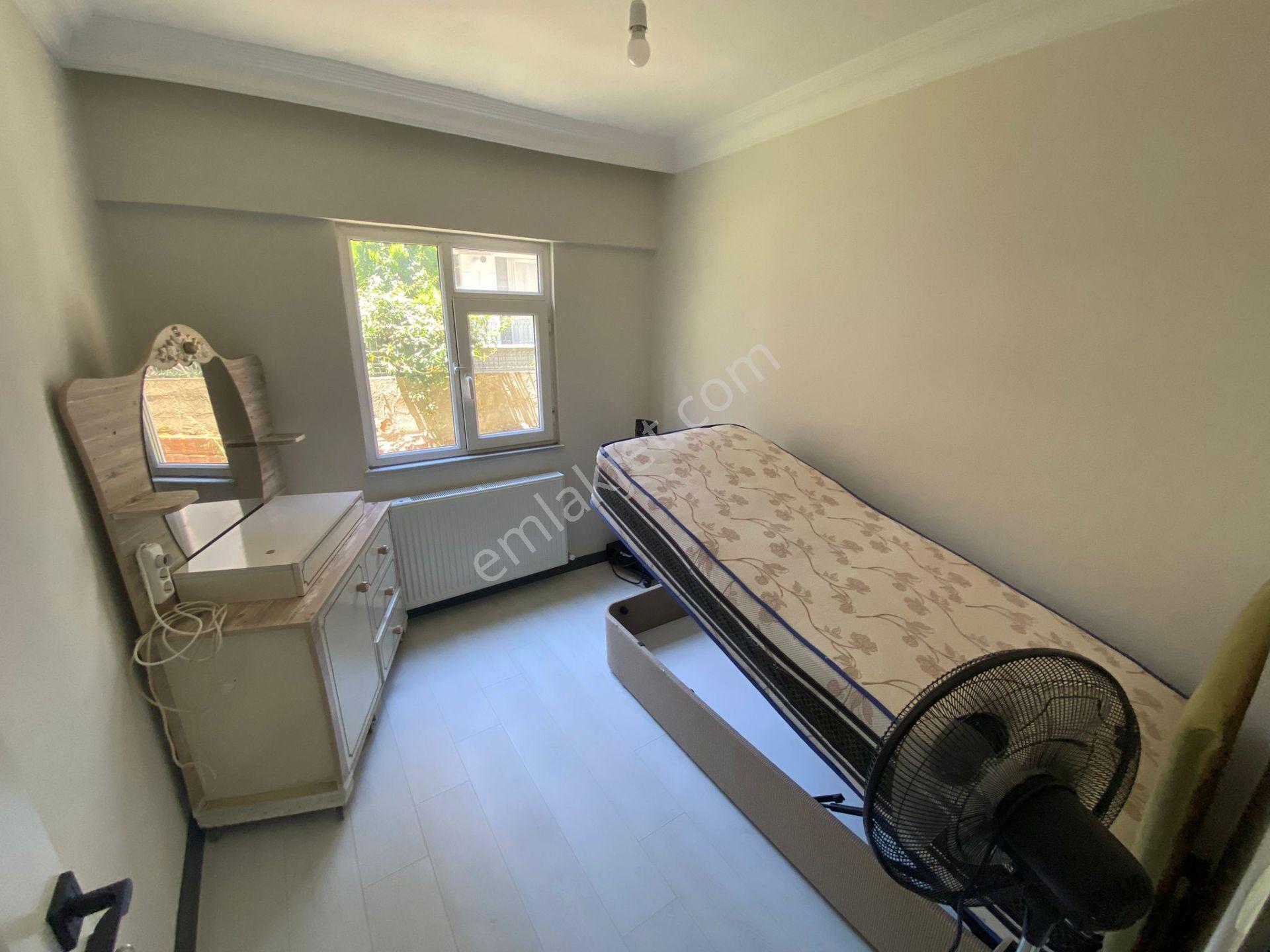 Bahçe Kat Eşyalı Kiralık 2+1 Daire...3 Balkonlu - Görsel 24
