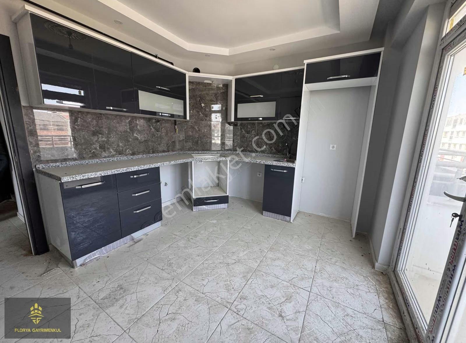 Site İçerisinde Özel Garajlı Çift Balkonlu Sıfır 3+1 - Görsel 11