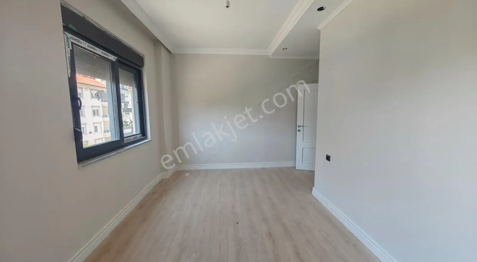 Deniz Yolunda Kiralık 2+1 Daire - Görsel 8
