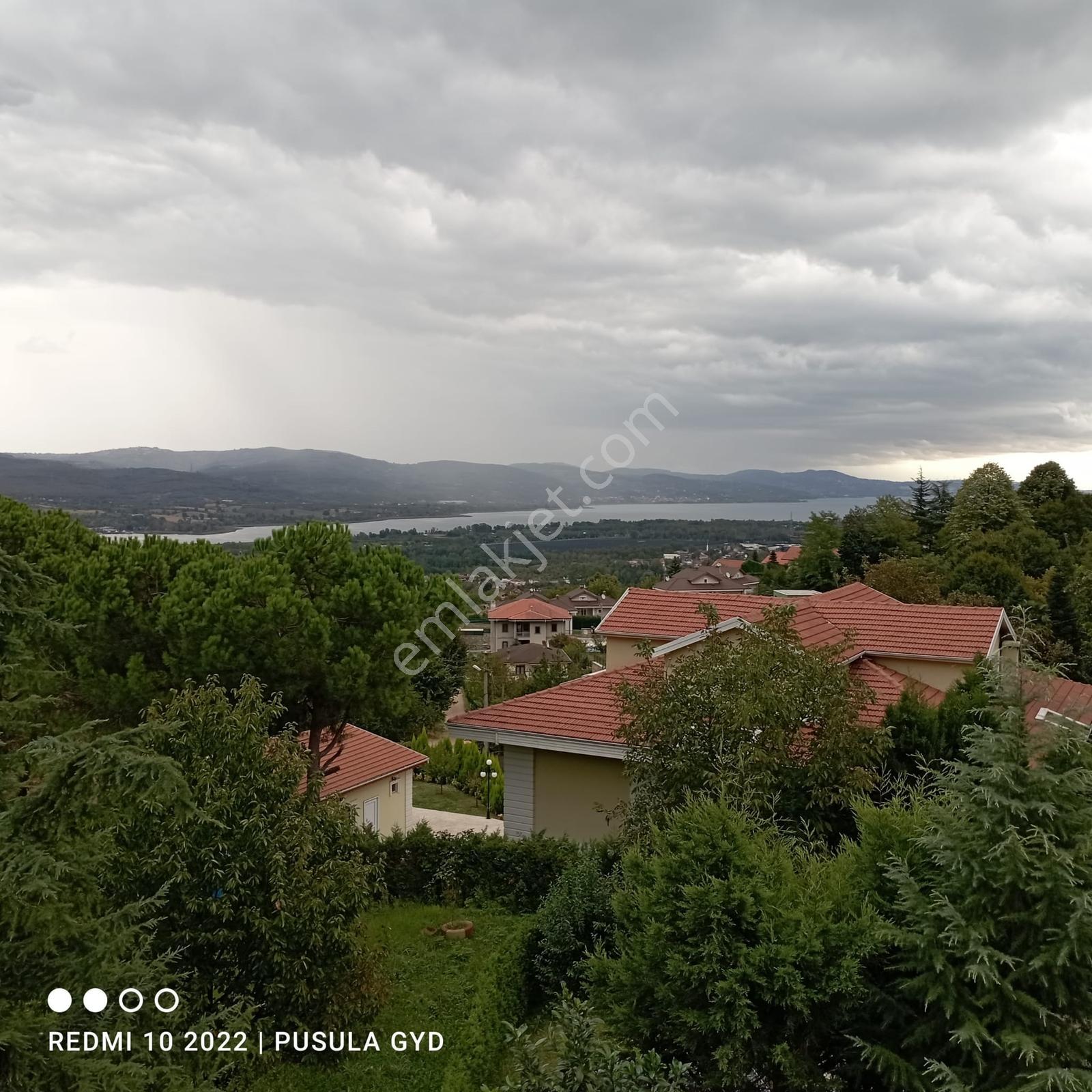 Sapanca Göl Manzaralı Kartepe Kayak Merkezne Yakın Triplex Villa