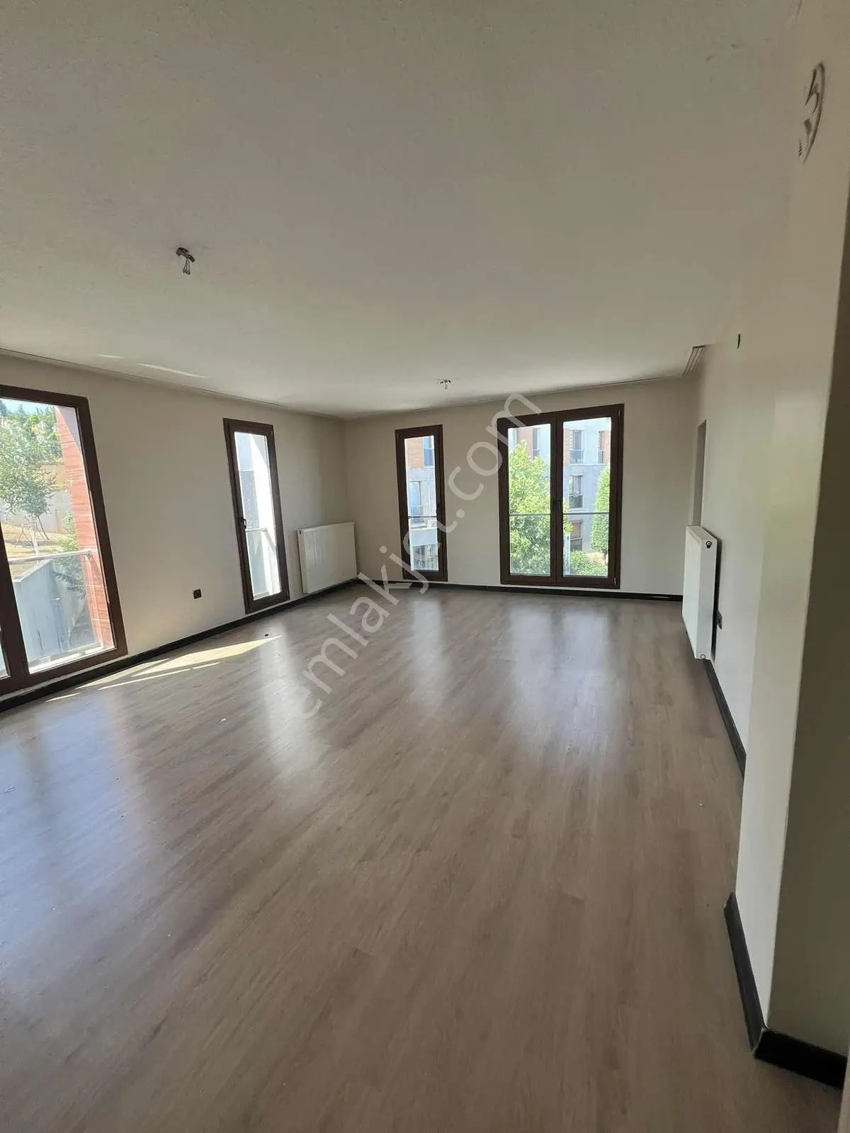 Kayaşehir 24.bölge Çamlıbahçe'de Kiralık 3+1 Daire
