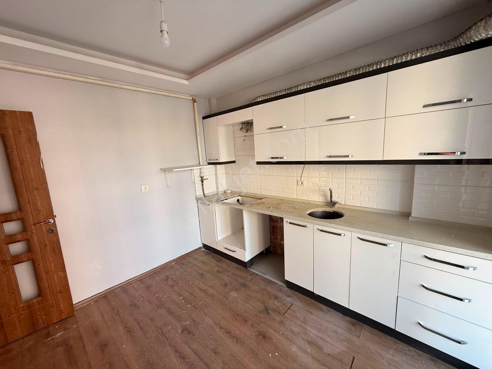 Manisa Alaşehir Alper Gayrimenkulden Fatih Mah. Kapalı Mutfak 2+1 Yeni Bina 90m2 - Görsel 2