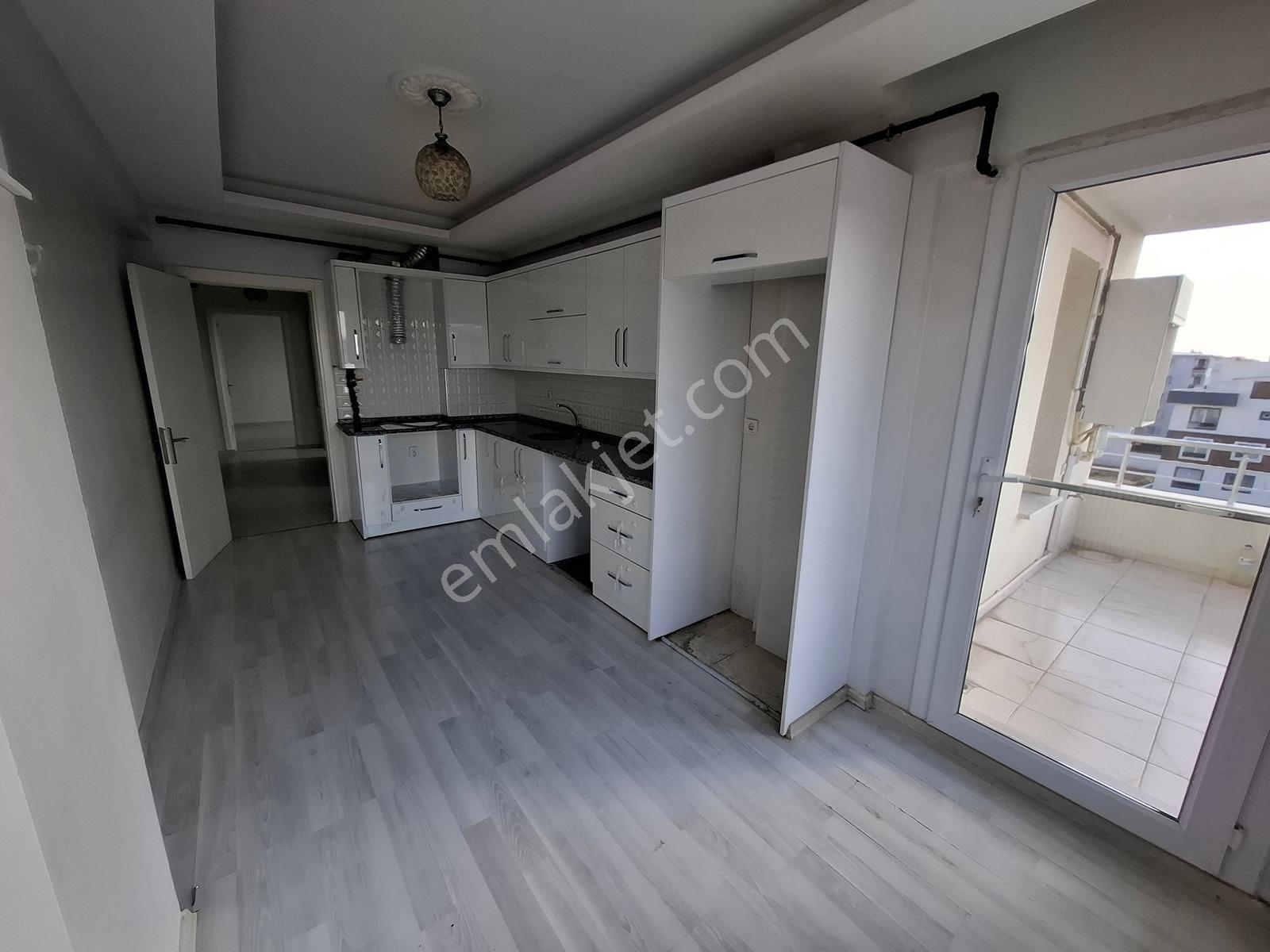 Akhisar Cumhuriyet Fahri Sertel Emlaktan Kiralık Daire - Görsel 9
