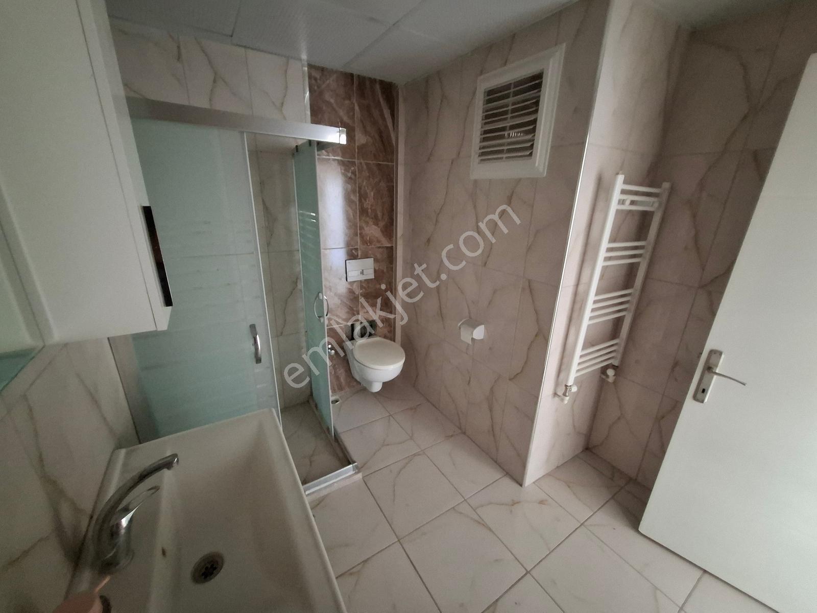 Akhisar Cumhuriyet Fahri Sertel Emlaktan Kiralık Daire - Görsel 32