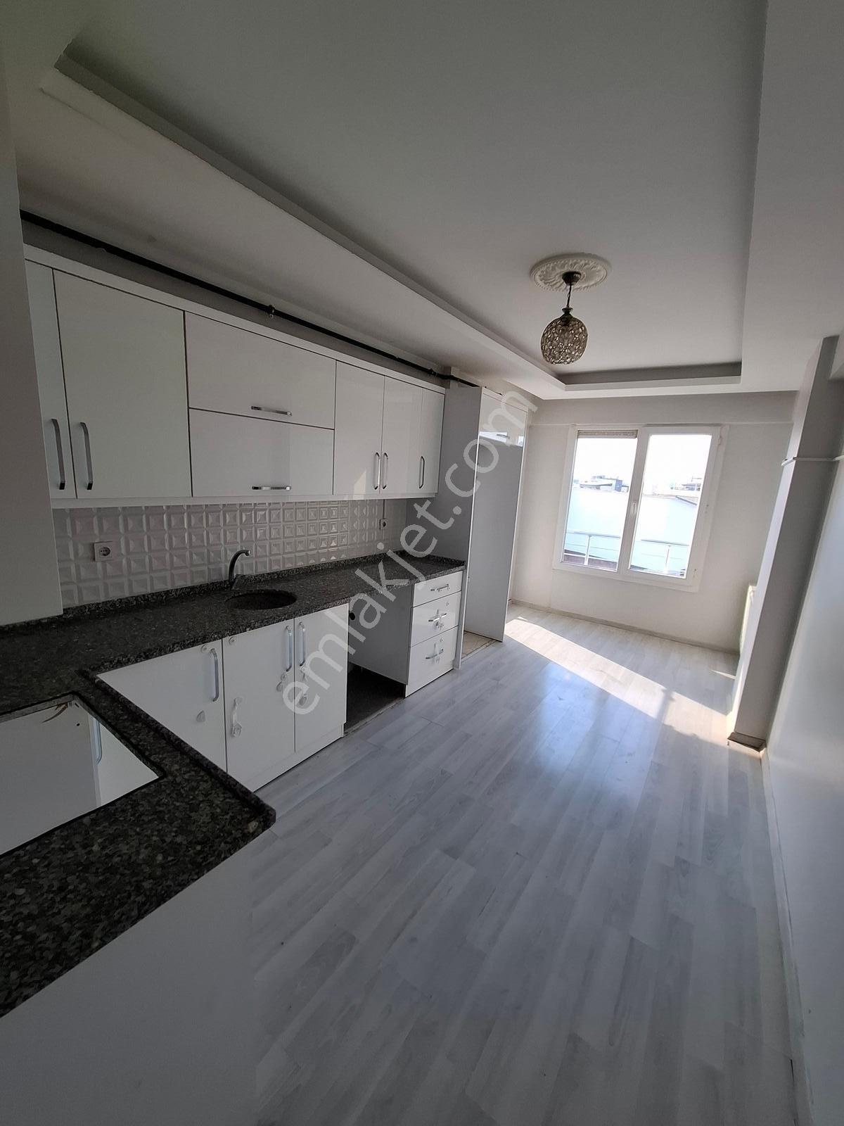Akhisar Cumhuriyet Fahri Sertel Emlaktan Kiralık Daire - Görsel 5