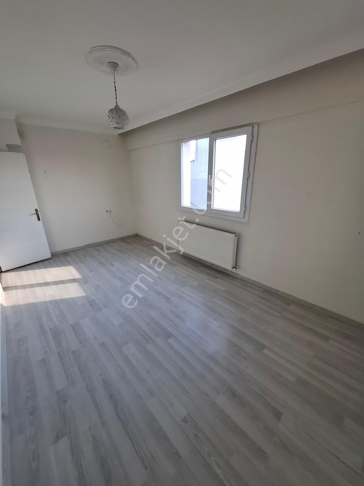 Akhisar Cumhuriyet Fahri Sertel Emlaktan Kiralık Daire - Görsel 15