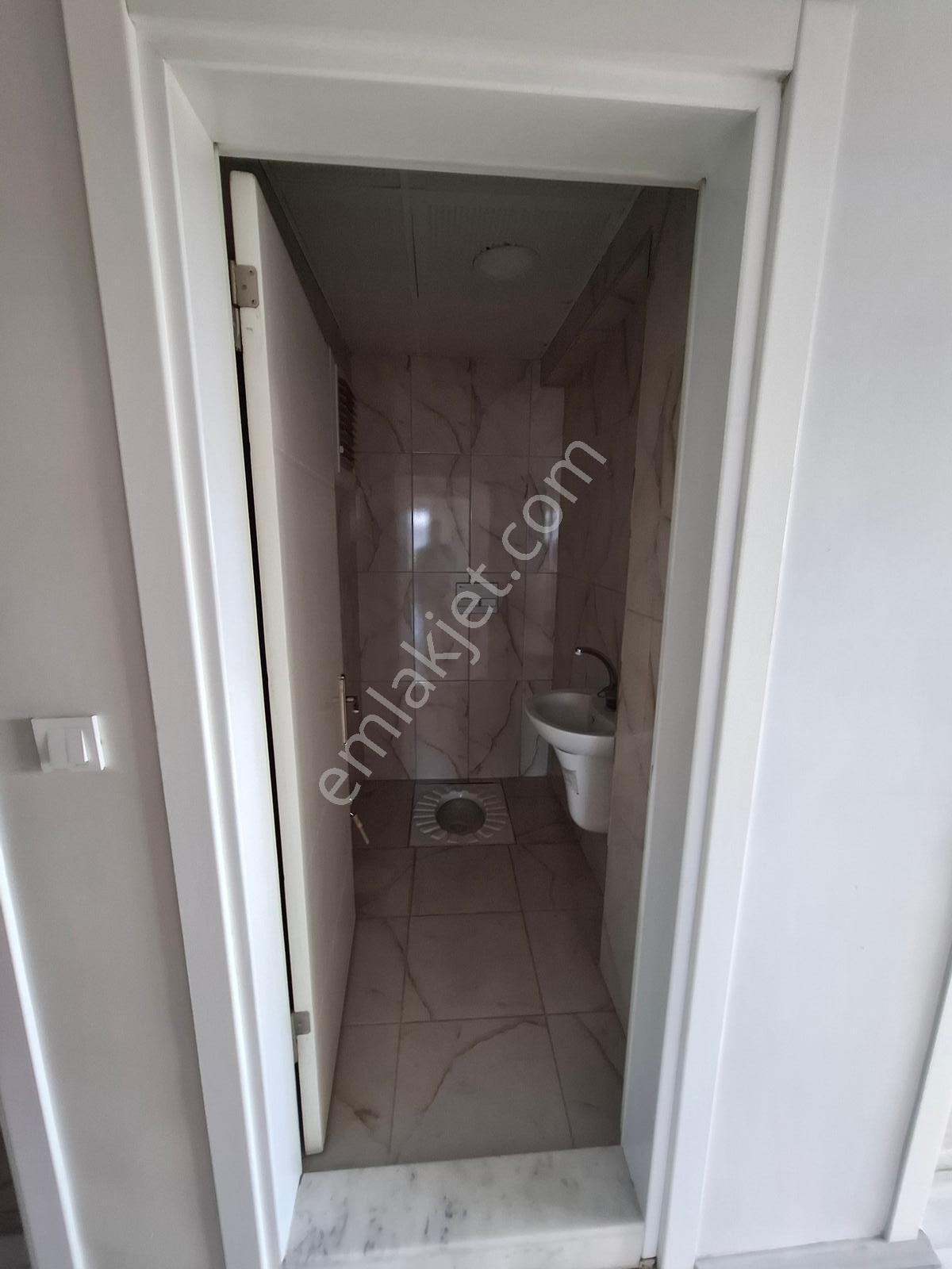 Akhisar Cumhuriyet Fahri Sertel Emlaktan Kiralık Daire - Görsel 30