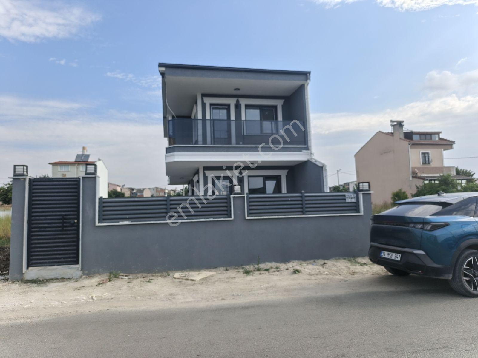Cadde Cepheli 160.m2 Arsa İçinde 2+1 İskanlı Villa Altyapılı - Görsel 11
