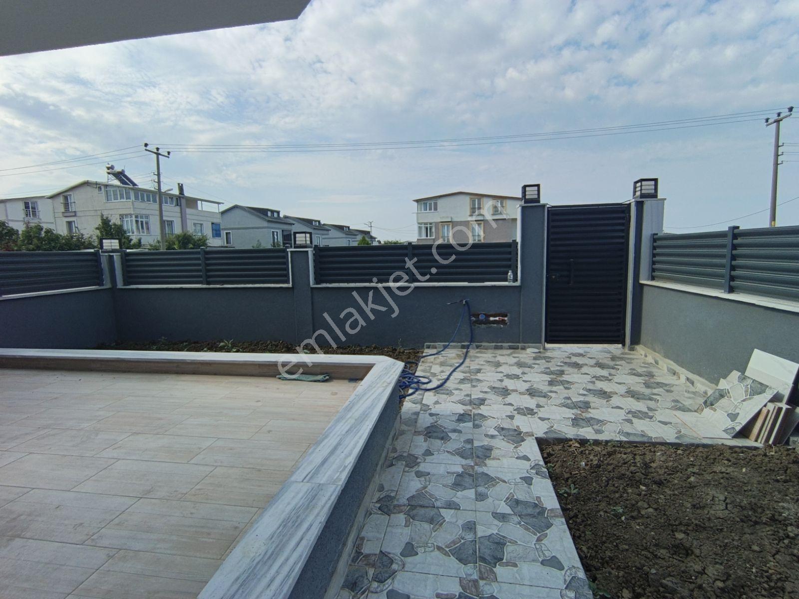 Cadde Cepheli 160.m2 Arsa İçinde 2+1 İskanlı Villa Altyapılı - Görsel 23