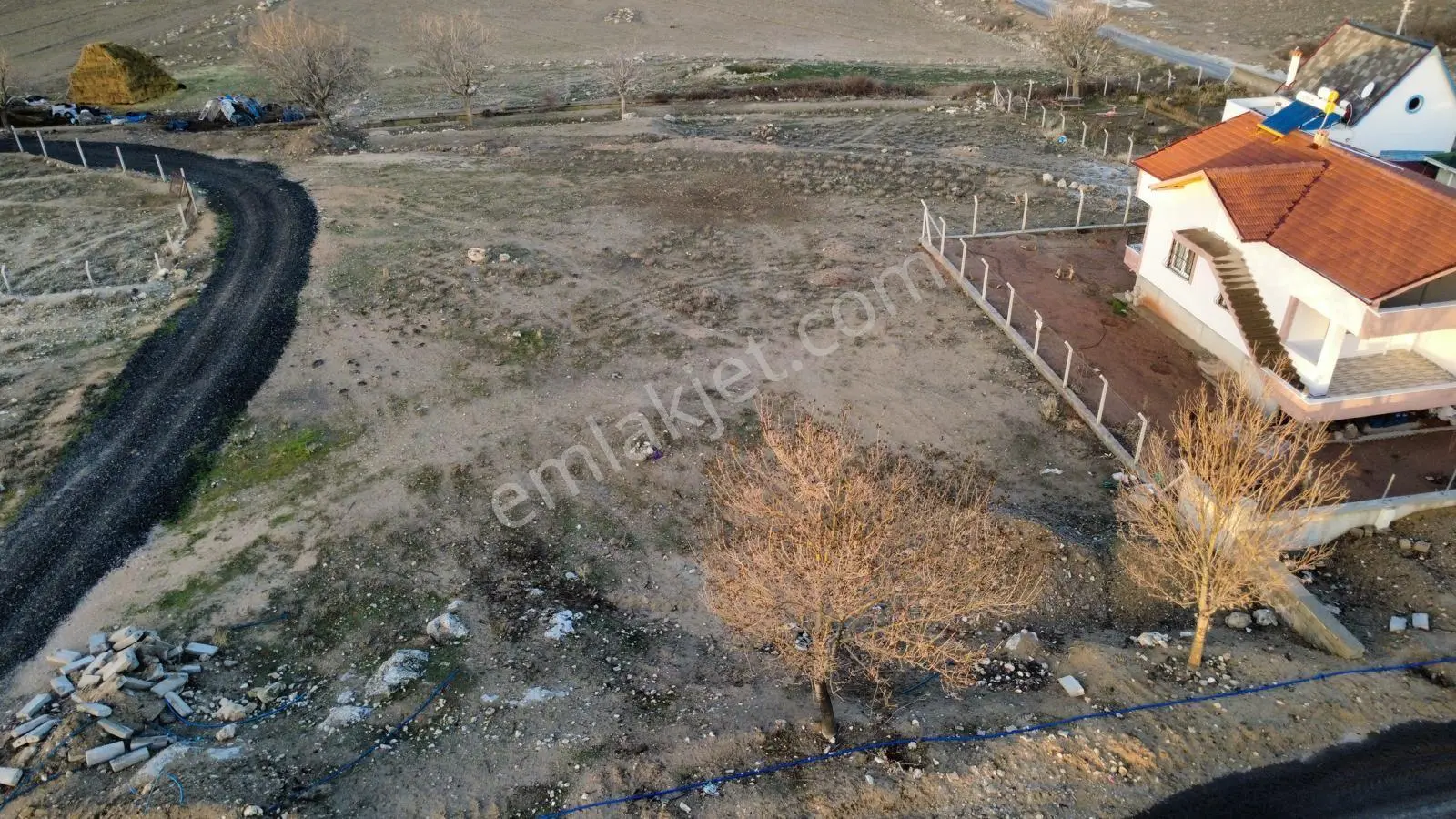 Niğde Bor Bahçeli'de Satılık 2 Kat İmarlı Arsa - Görsel 4