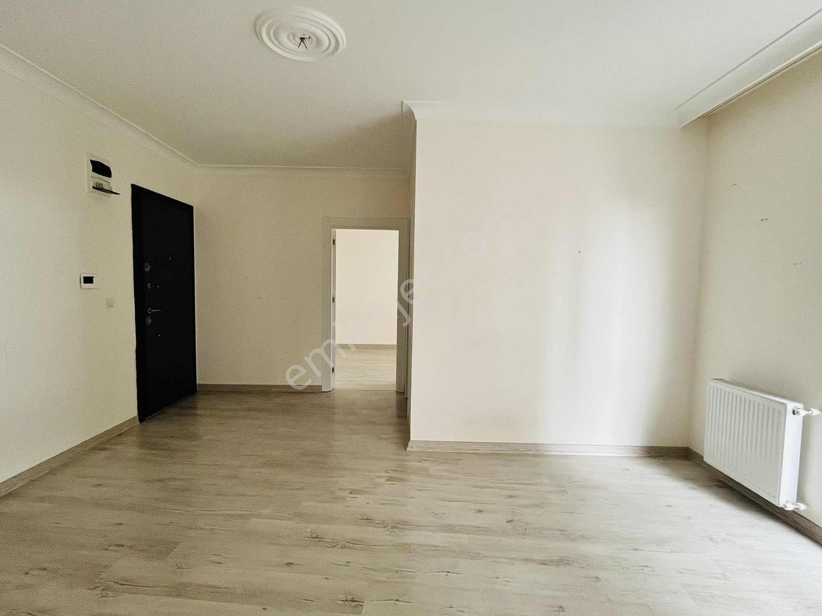 Çekmeköy Defnedalı Sitesi Kiralık 1+1 Ayrı Mutfaklı Arakat Daire - Görsel 3