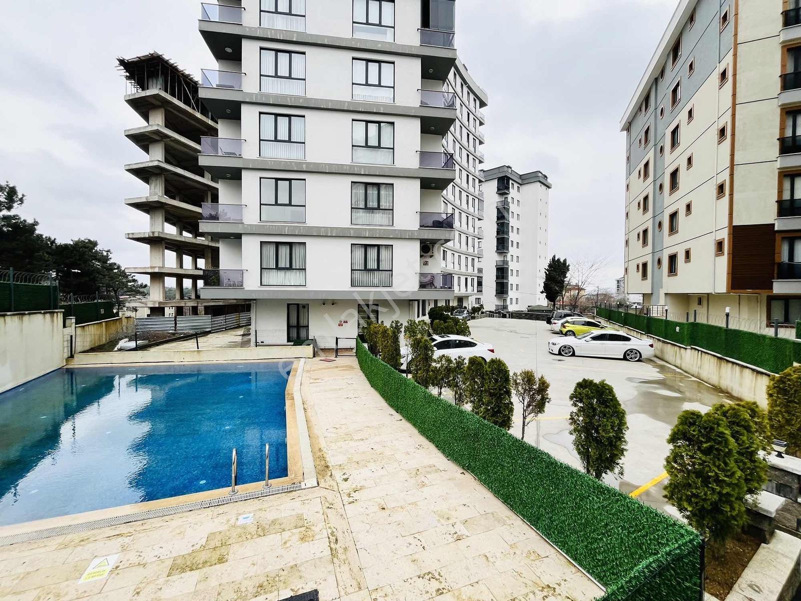 Çekmeköy Defnedalı Sitesi Kiralık 1+1 Ayrı Mutfaklı Arakat Daire - Görsel 11