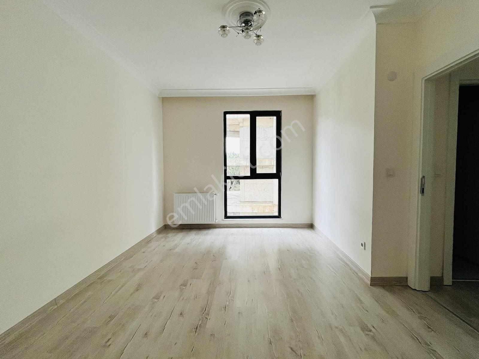 Çekmeköy Defnedalı Sitesi Kiralık 1+1 Ayrı Mutfaklı Arakat Daire - Görsel 22