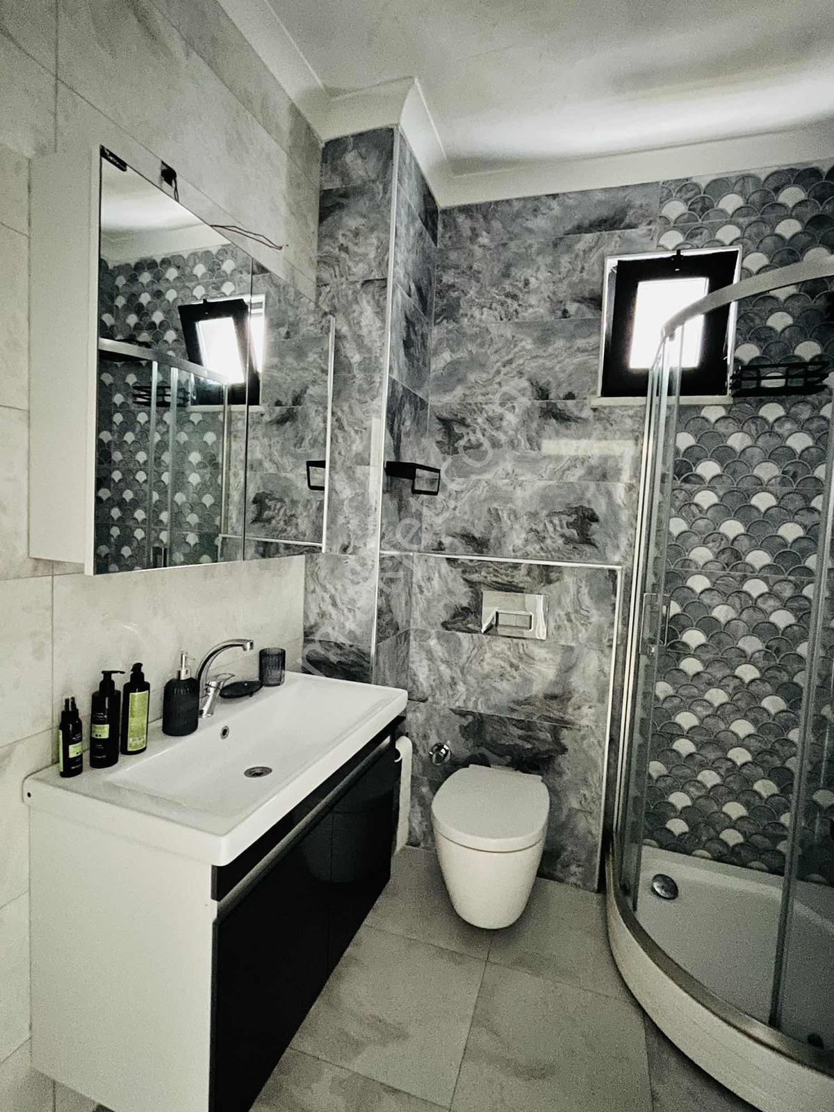 Çekmeköy Defnedalı Sitesi Kiralık 1+1 Ayrı Mutfaklı Arakat Daire - Görsel 15