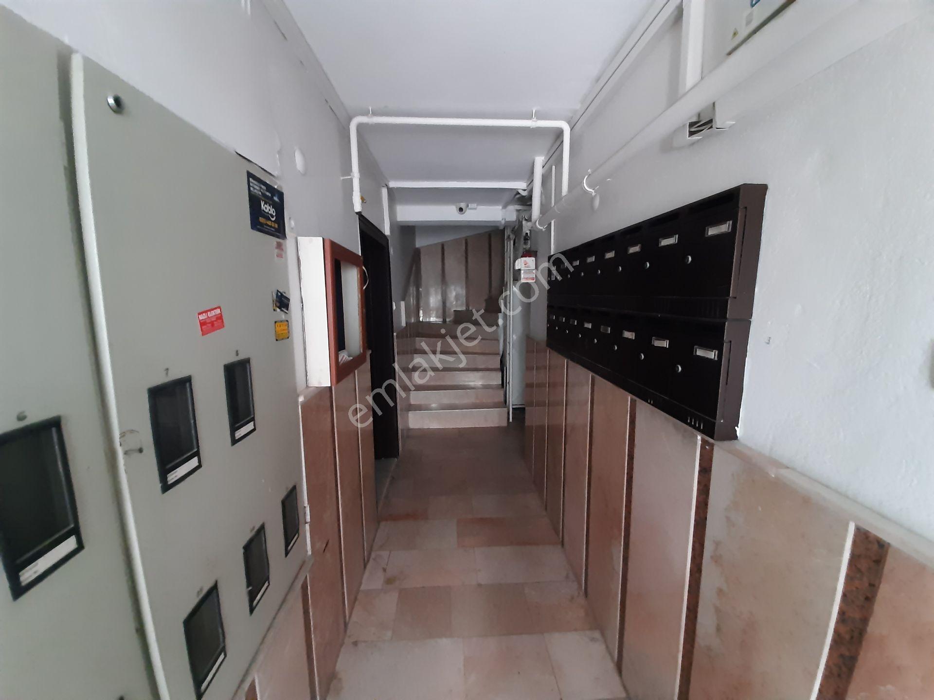 Mithatpaşa Caddesi Üzerinde 3+1 Asansörlü Satılık Daire - Görsel 27