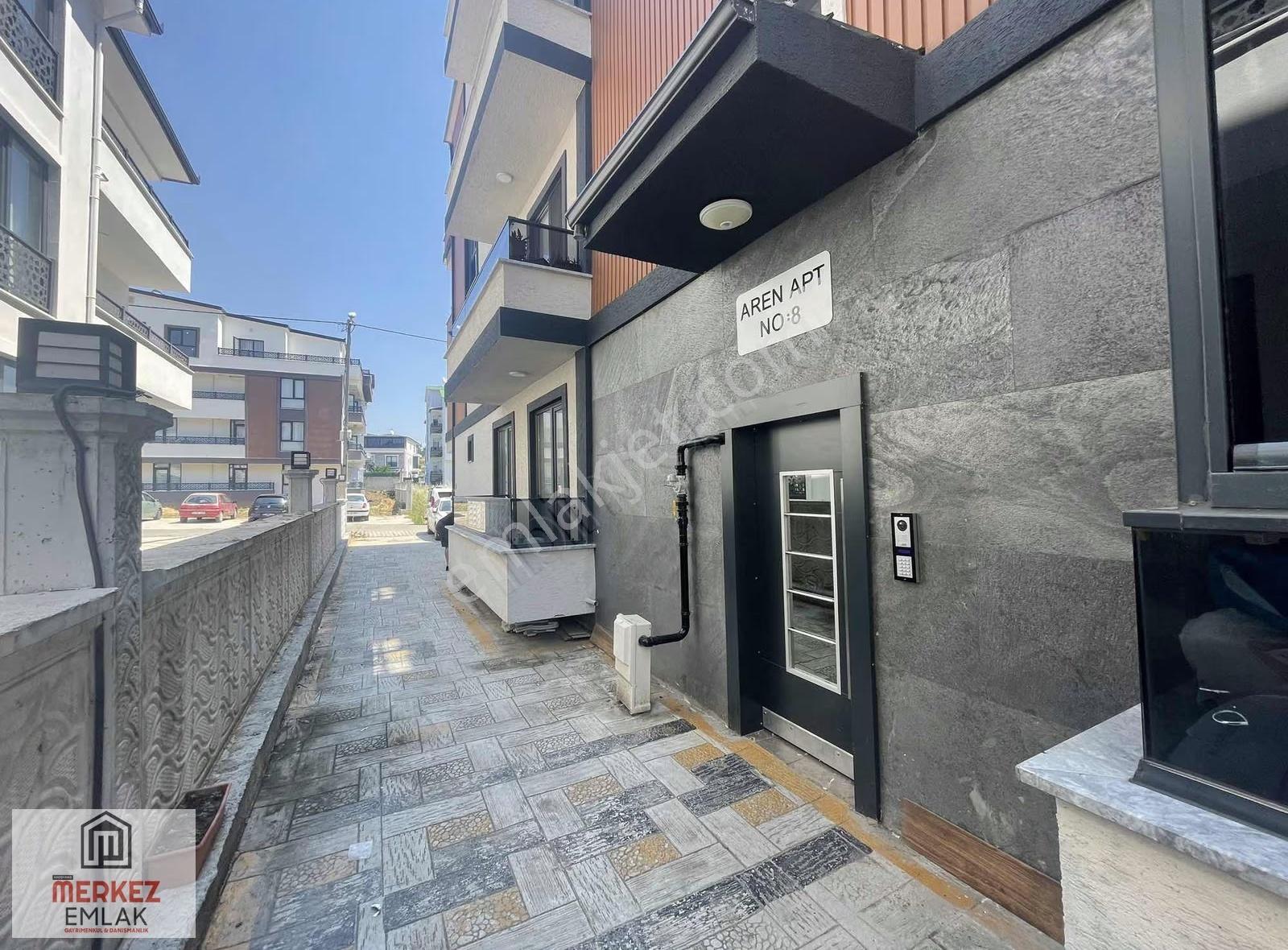 Başiskele Yuvacık Paşadağ Mahallesinde Kiralık 1+1 Daire - Görsel 12