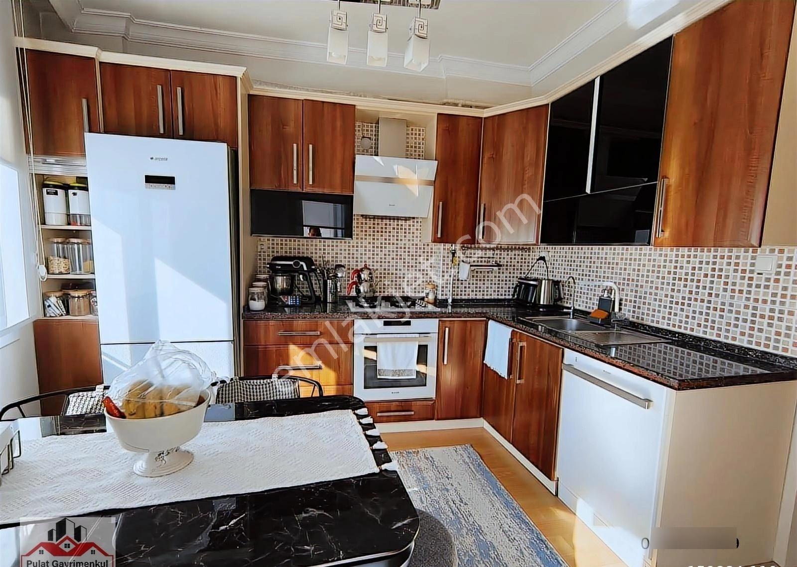 3+1 135m2 Brüt Arakat Aydınlık Bakımlı