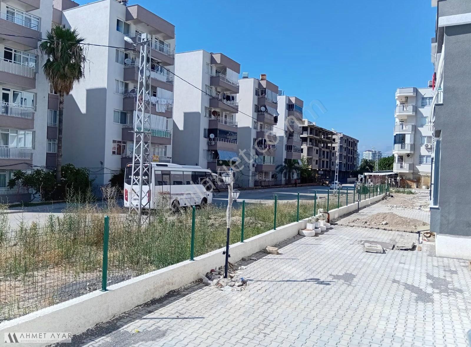 Sakarya Mahallesi Seçkin Sitesinde Satılık 3+1 Daire