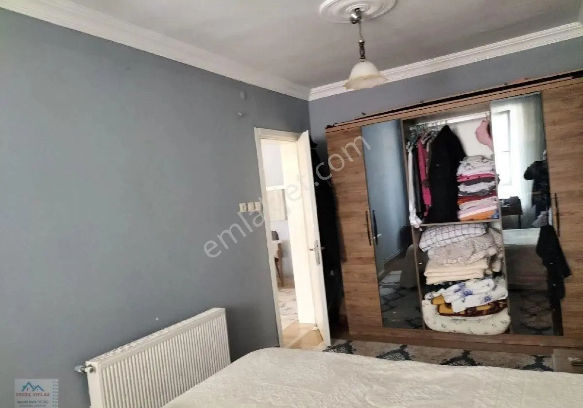 Burgaz Mahallesinde 3+1 Kiralık Daire - Görsel 4