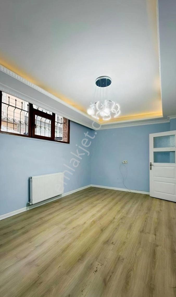 Bağlarçeşmede Kelepir Fiyata Masrafsız 2+1 Bahçeli Bahçe Katı