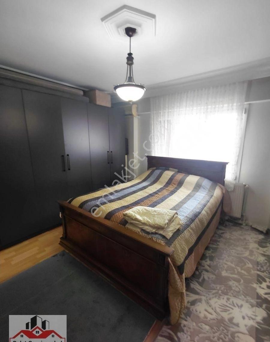 Uluönder Caddesi Arakat 4+1 Doğalgazlı Bakımlı Aydınlık Daire - Görsel 31