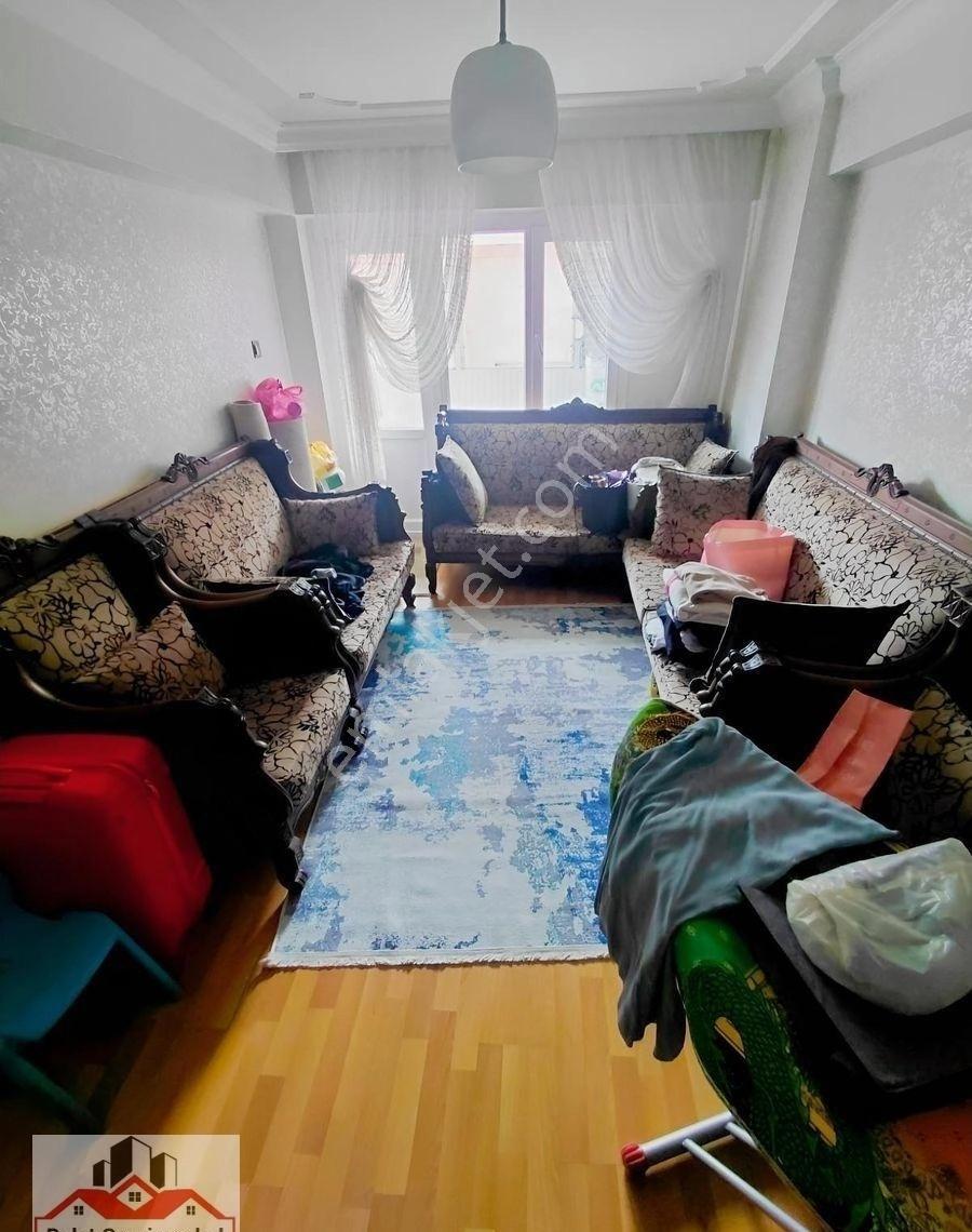 Uluönder Caddesi Arakat 4+1 Doğalgazlı Bakımlı Aydınlık Daire