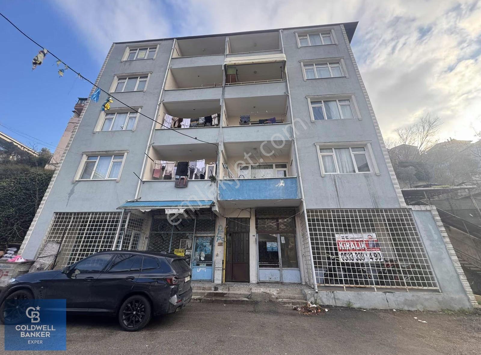 İzmit Yenidoğan Üstün Sokak 4 Kat 3+1 Sobalı Daire
