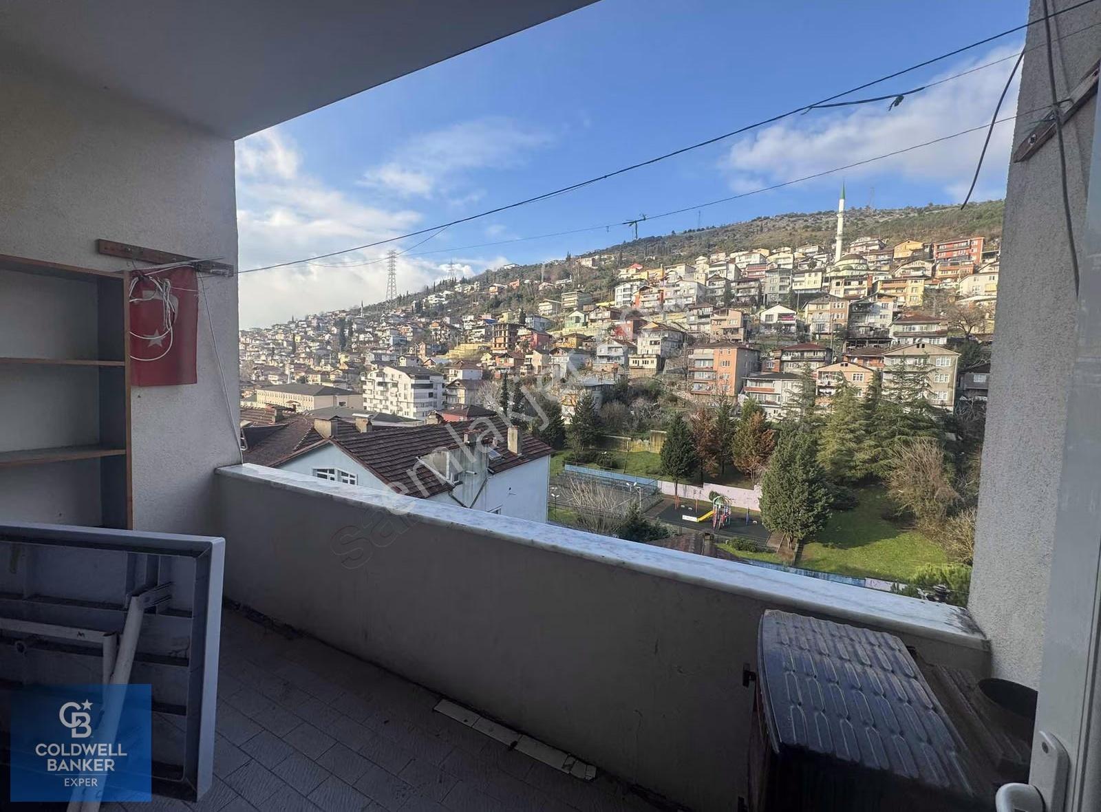 İzmit Yenidoğan Üstün Sokak 4 Kat 3+1 Sobalı Daire - Görsel 11