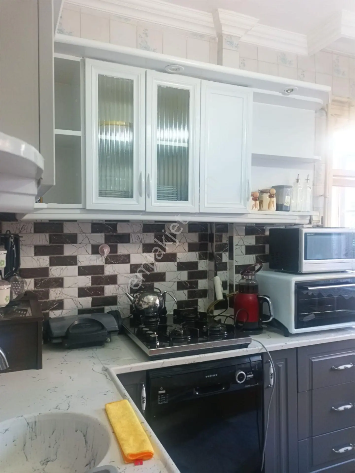 Yenişehir'de Ferah 3+1 Kiralık Daire