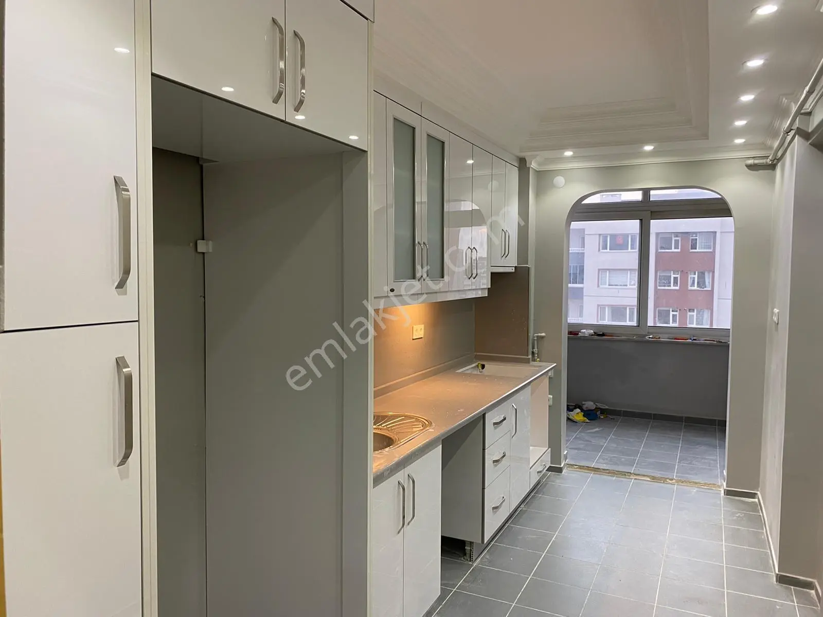 Beylikdüzü Metrobüs 7 Dk Ferah Geniş Temiz 3+1 Kiralık Daire - Görsel 11