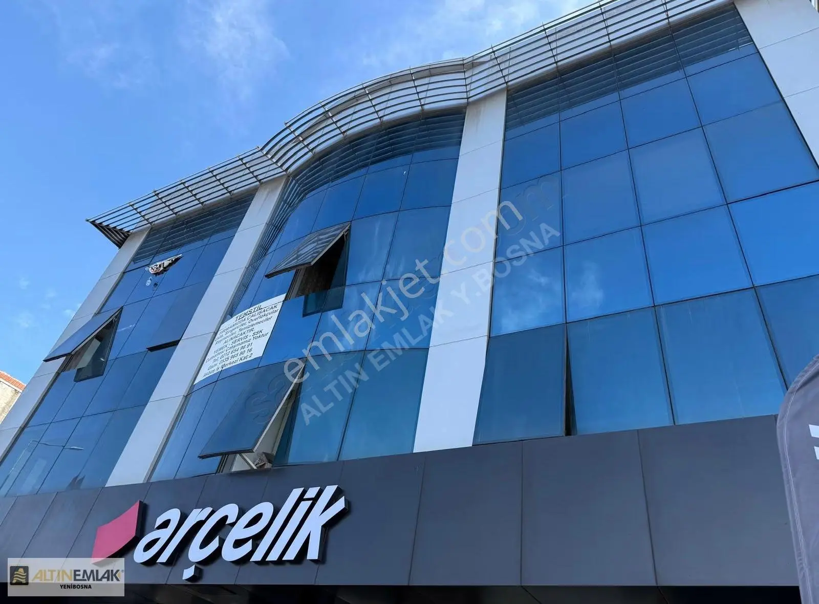 Yenibosna Cadde Üzeri Plazada 400 M2 Ofis İmalat