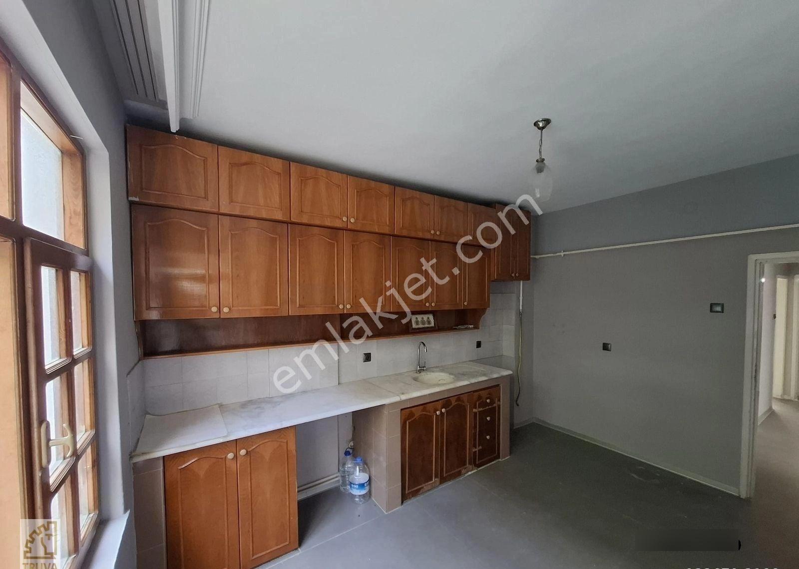 Truva// Galip Olgun'dan Merkezi Konumda Kiralık 2+1 Ofis Büro - Görsel 35