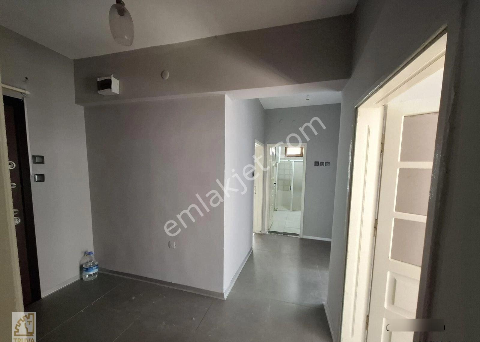 Truva// Galip Olgun'dan Merkezi Konumda Kiralık 2+1 Ofis Büro - Görsel 6