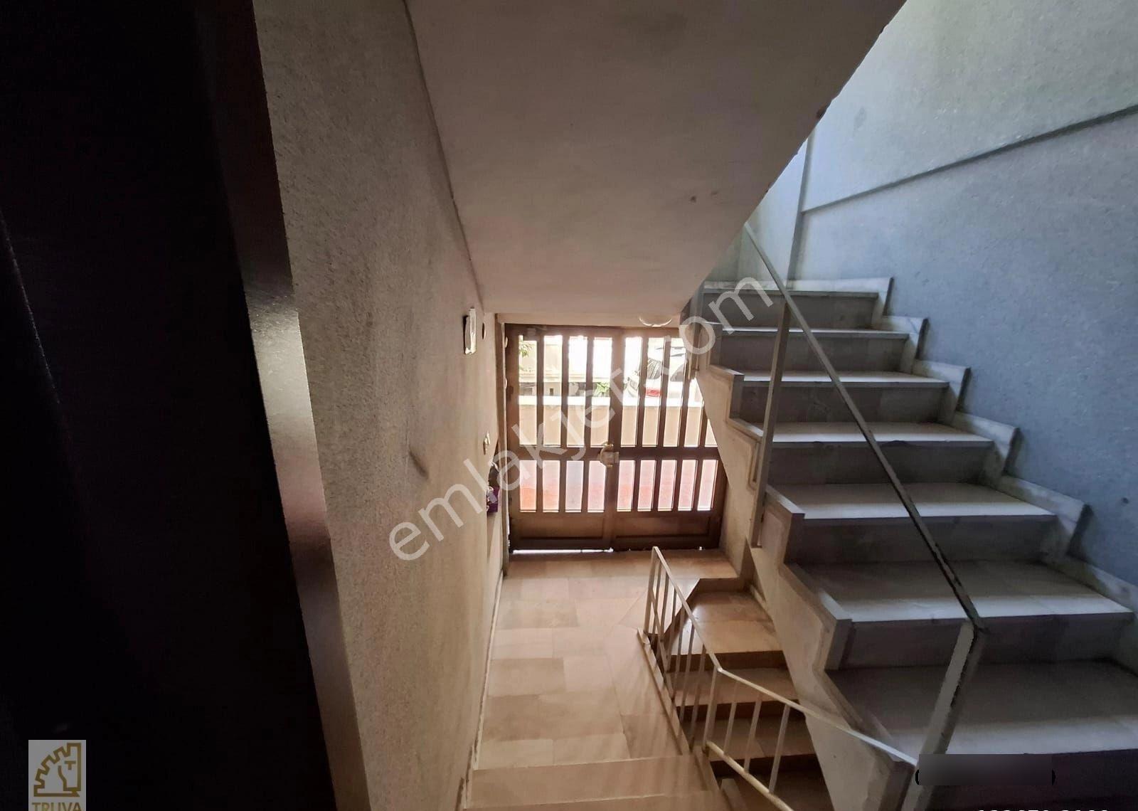 Truva// Galip Olgun'dan Merkezi Konumda Kiralık 2+1 Ofis Büro - Görsel 18