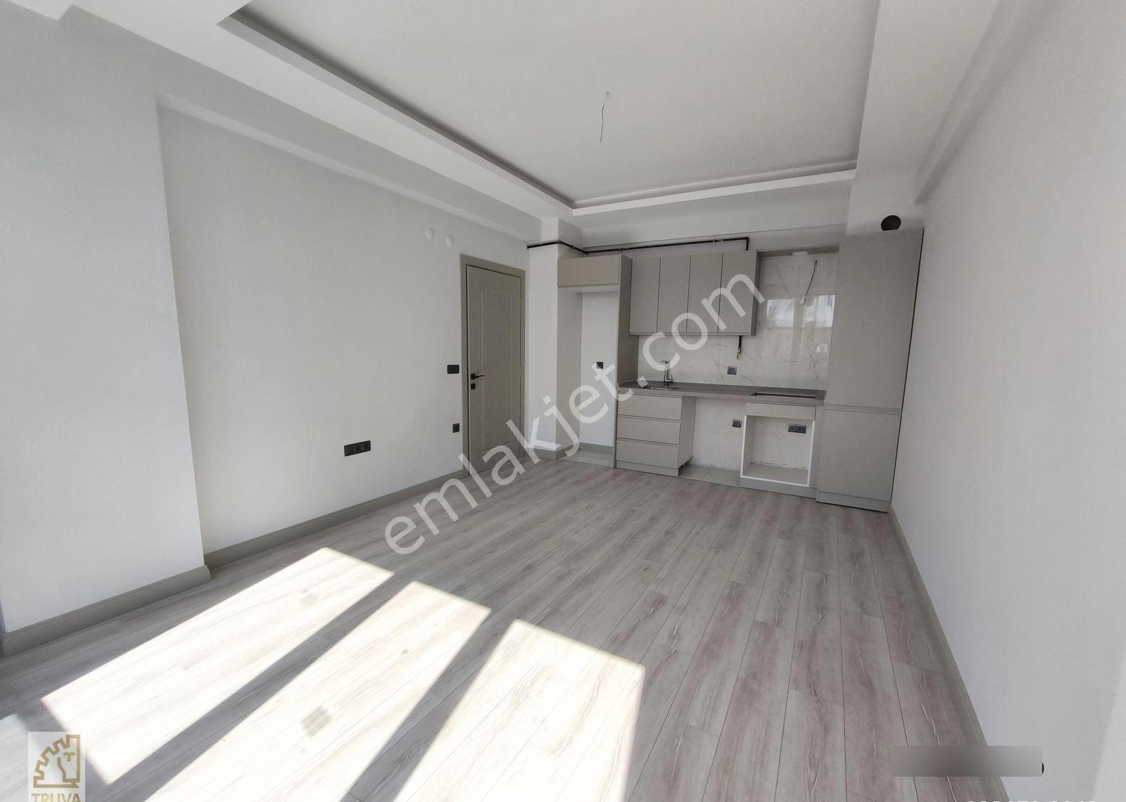 Truva/nazım Demirci'den Güzelyalı Anayola Cephe Kiralık İşyeri - Görsel 2