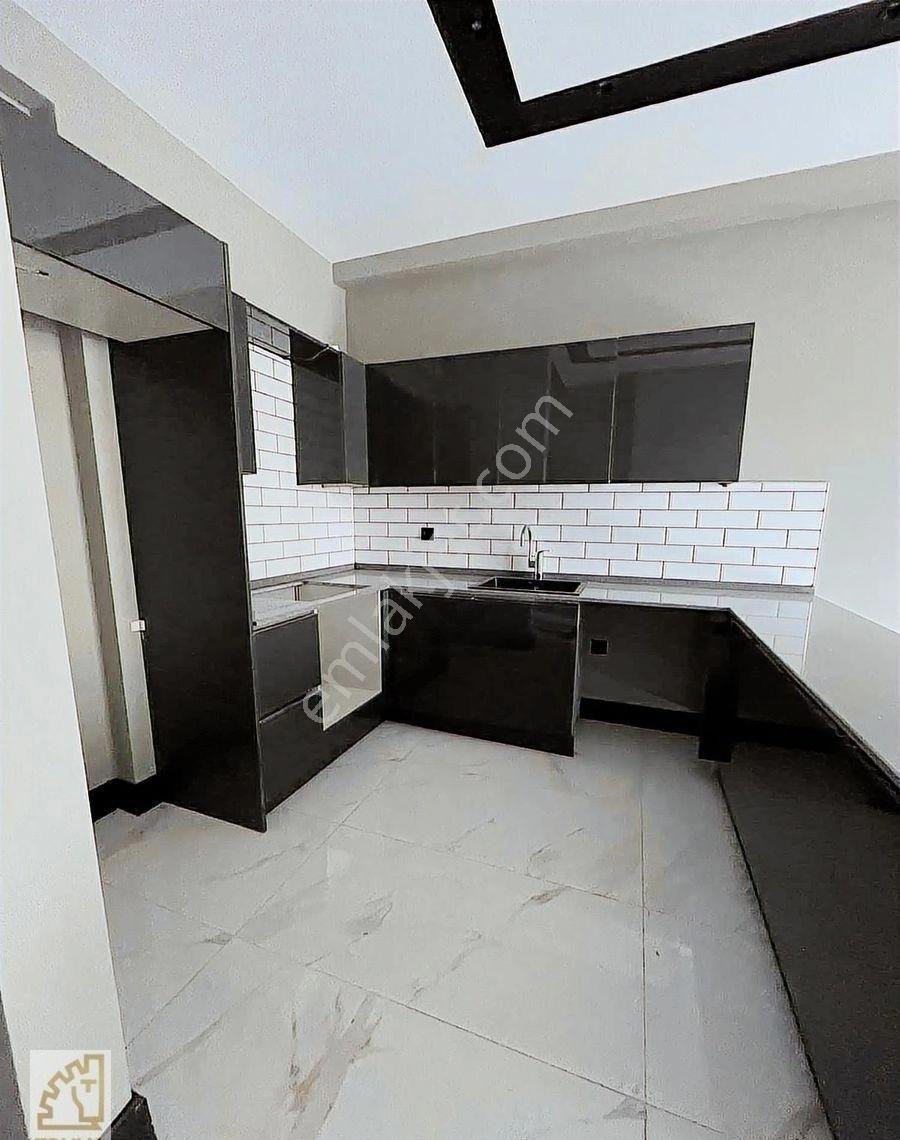 Truva// Onur Gündüzcü'den Bλrλn Ellipse'te Ön Cephe Kiralık Ofis - Görsel 2
