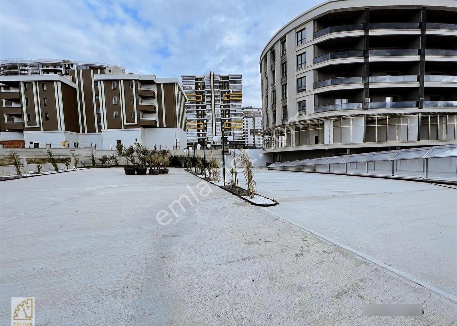 Truva// Onur Gündüzcü'den Bλrλn Ellipse'te Ön Cephe Kiralık Ofis - Görsel 9